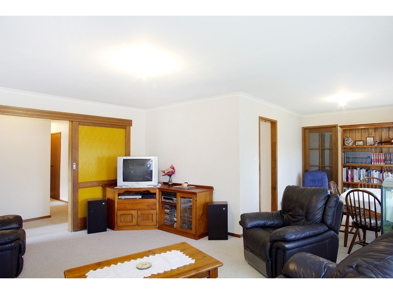 7 Crestmoor Drive, Highton VIC 3216