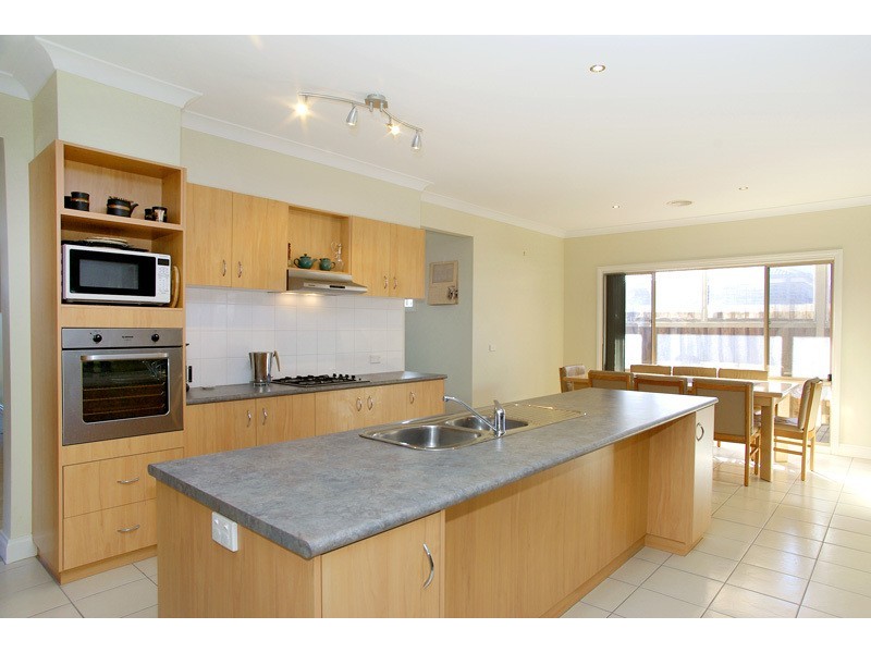 13 Michael Court, Grovedale VIC 3216