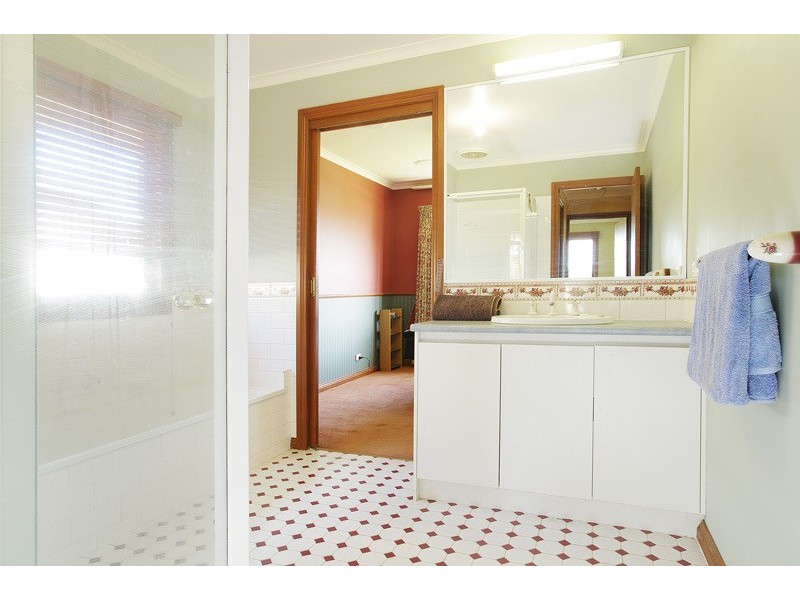 49 Bickford Road, Grovedale VIC 3216