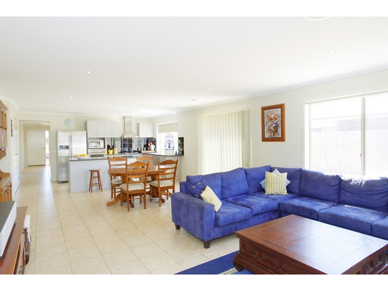 23 Michael Court, Grovedale VIC 3216