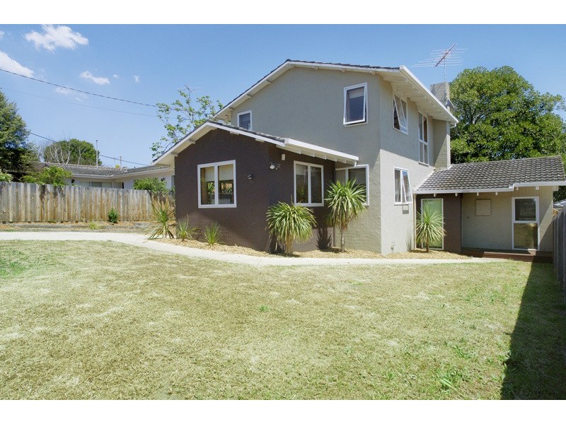 74 South Valley Road, Highton VIC 3216