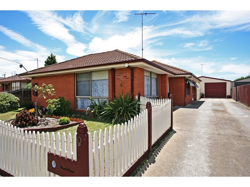 9 Conrad Court, Whittington VIC 3219