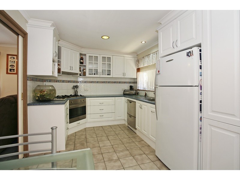 9 Conrad Court, Whittington VIC 3219