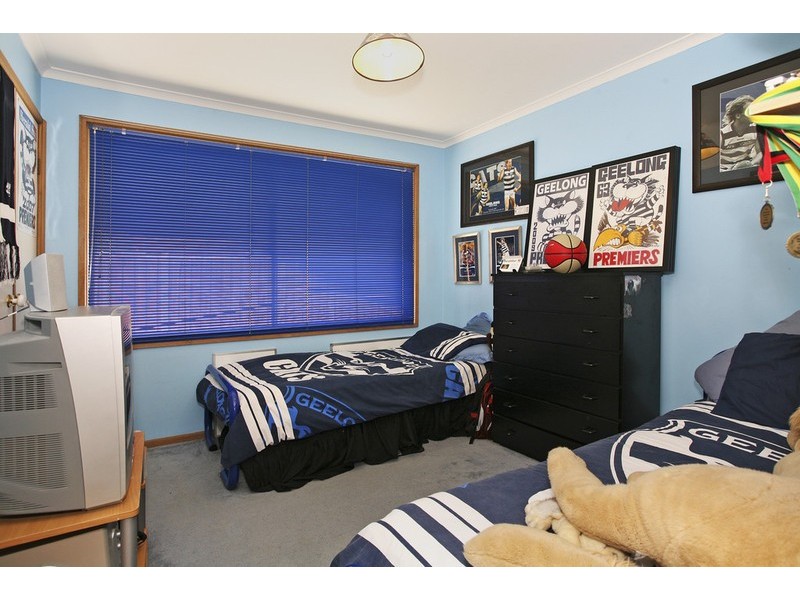 9 Conrad Court, Whittington VIC 3219