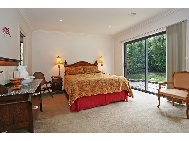 47 Parkwood Drive, Highton VIC 3216