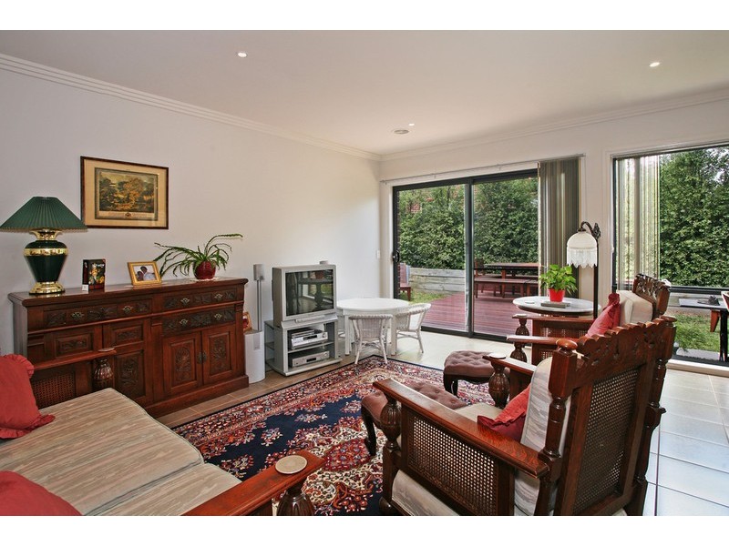 47 Parkwood Drive, Highton VIC 3216