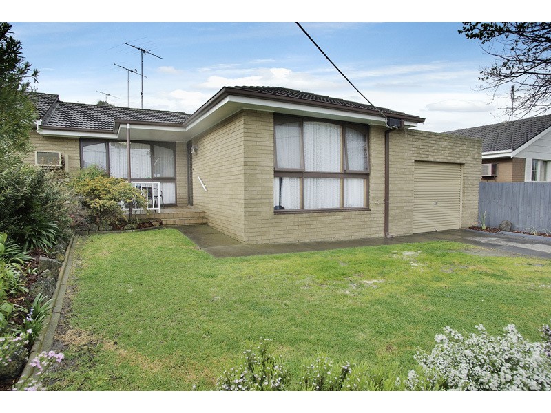 2/74 – 76 Barrabool Road, Highton VIC 3216