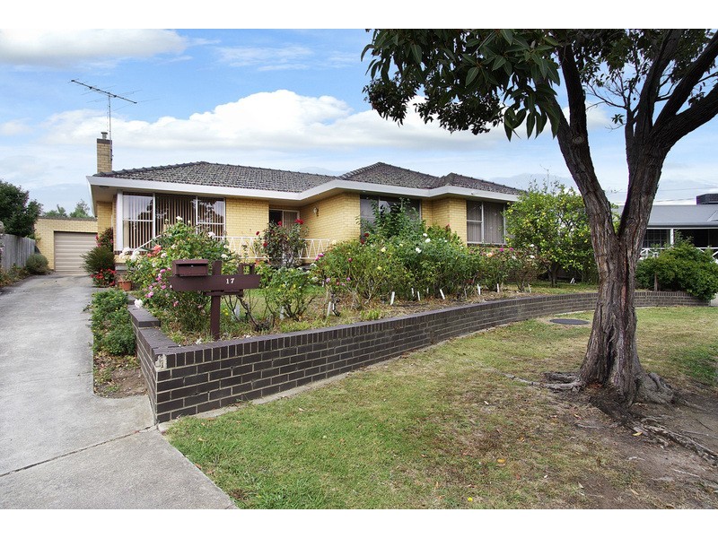 17 Flower Court, Grovedale VIC 3216