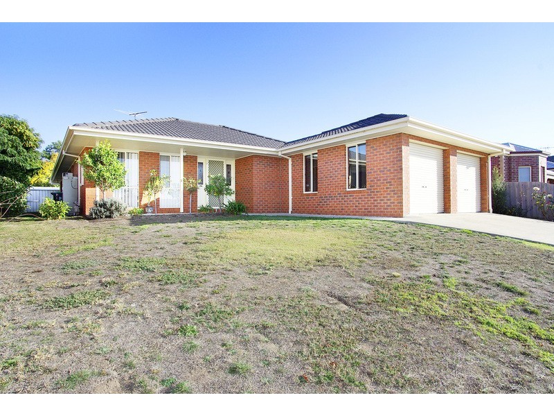 62 Augustine Drive, Highton VIC 3216