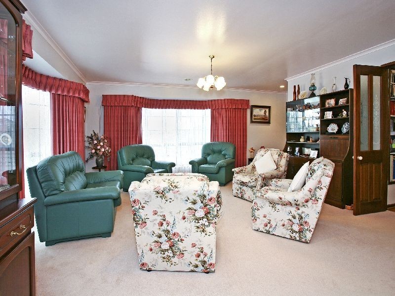 24 Tettenhall Rise, Belmont VIC 3216