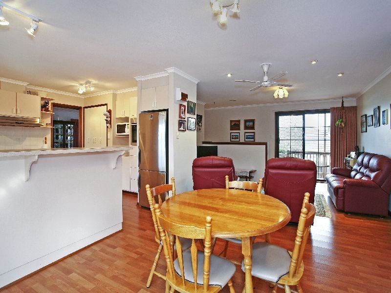 24 Tettenhall Rise, Belmont VIC 3216