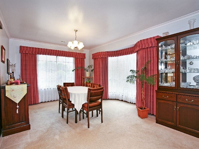 24 Tettenhall Rise, Belmont VIC 3216