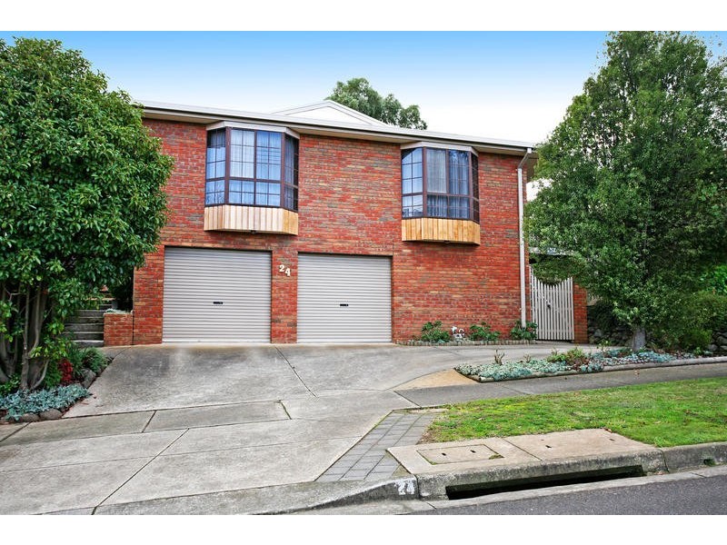 24 Tettenhall Rise, Belmont VIC 3216