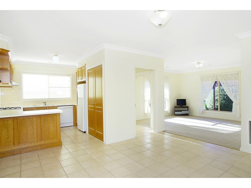 1 Molesworth Drive, Highton VIC 3216