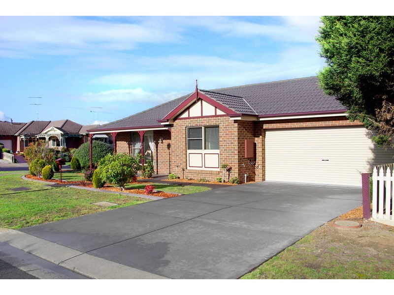 1 Molesworth Drive, Highton VIC 3216