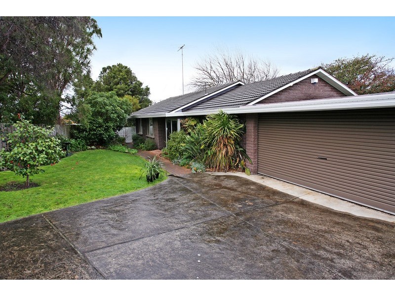 1 Harrison Court, Highton VIC 3216