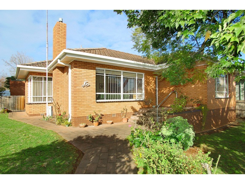 1 Cobden Street, Highton VIC 3216