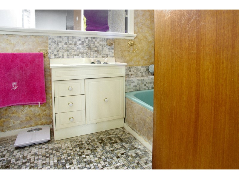 16 Elliott Avenue, Highton VIC 3216