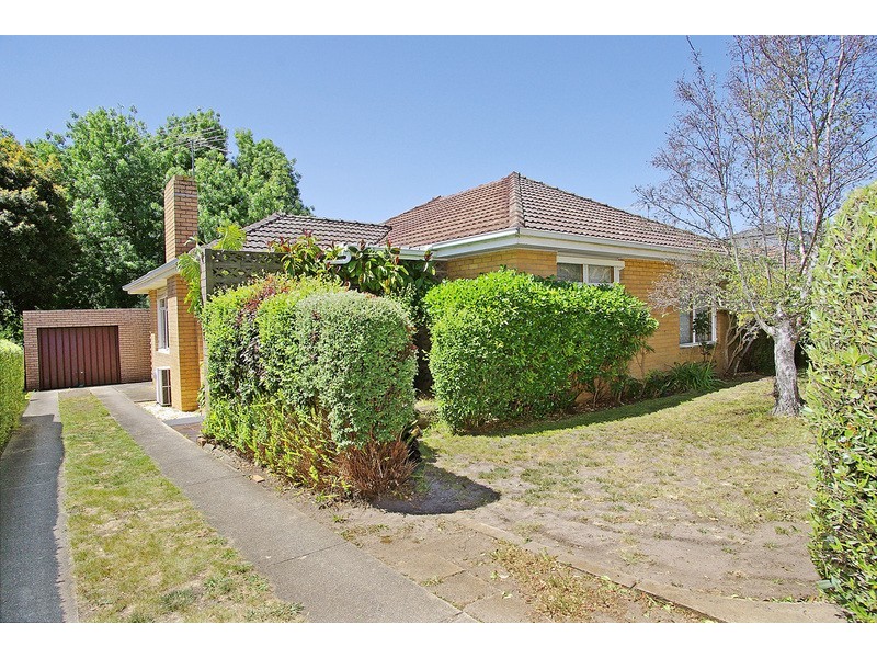 2 Kennedy Grove, Highton VIC 3216