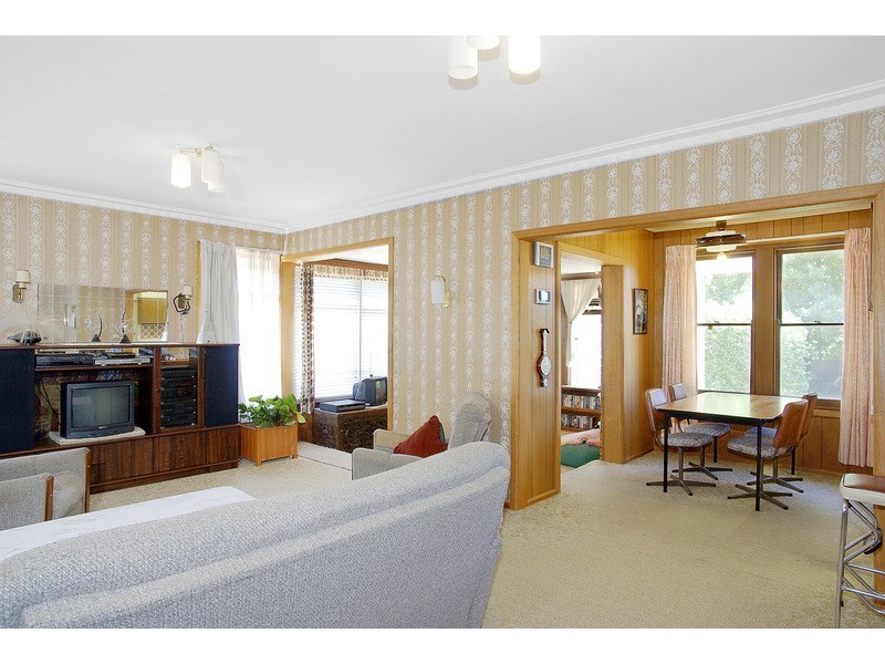 2 Kennedy Grove, Highton VIC 3216