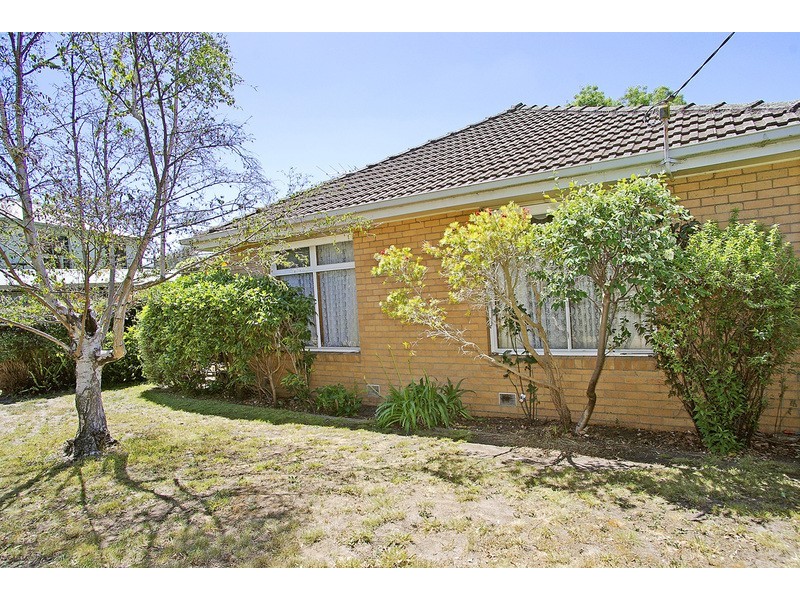 2 Kennedy Grove, Highton VIC 3216