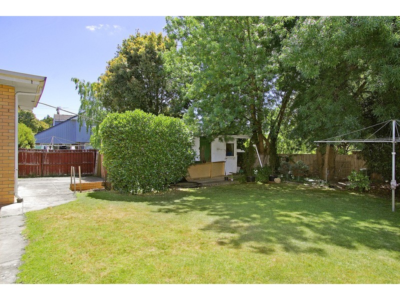2 Kennedy Grove, Highton VIC 3216
