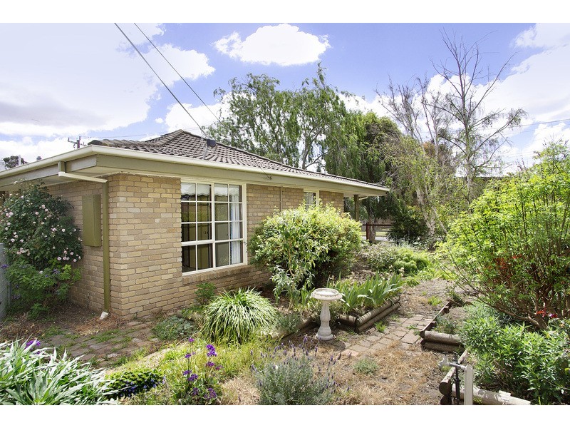 18 Oberon Drive, Belmont VIC 3216