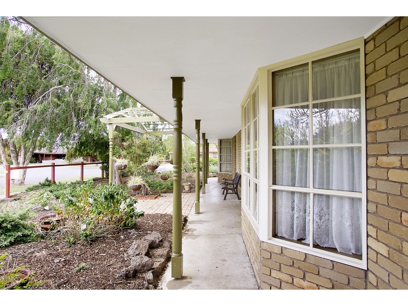 18 Oberon Drive, Belmont VIC 3216