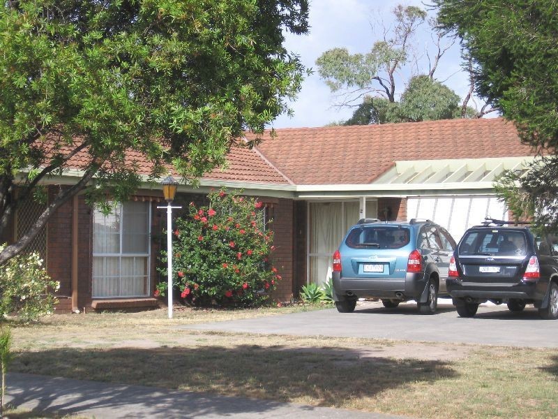 2/44 Crestmoor Drive, Highton VIC 3216