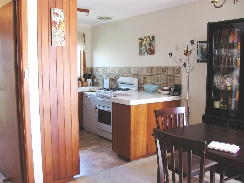 2/44 Crestmoor Drive, Highton VIC 3216