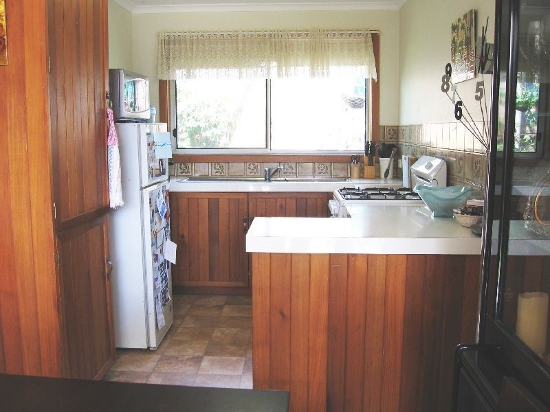 2/44 Crestmoor Drive, Highton VIC 3216