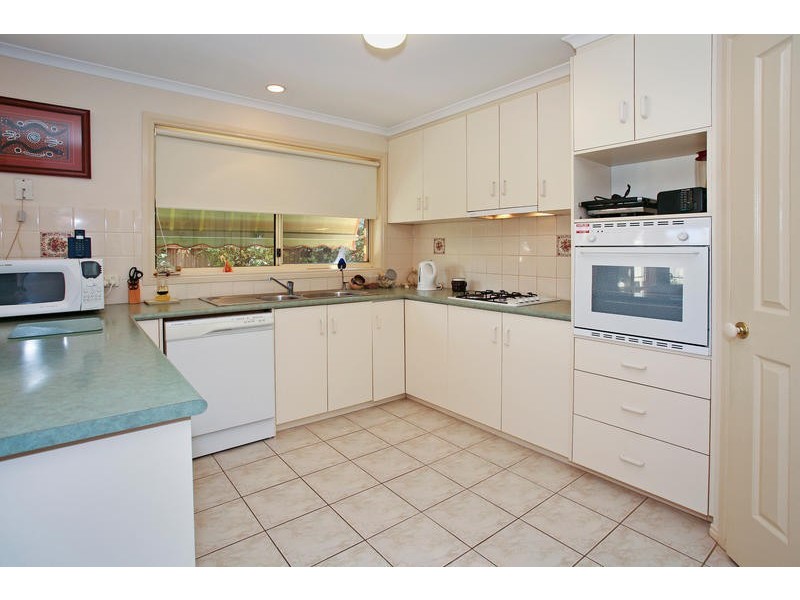 15 Falkirk Place, Leopold VIC 3224
