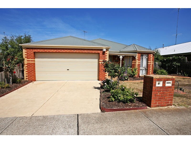 15 Falkirk Place, Leopold VIC 3224