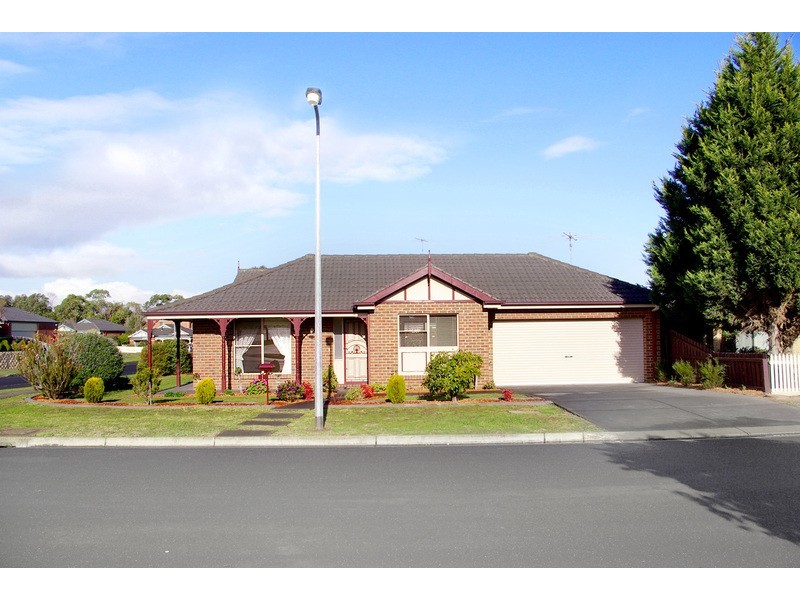 1 Molesworth Drive, Highton VIC 3216