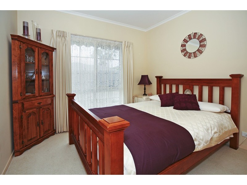 63 Glastonbury Drive, Highton VIC 3216
