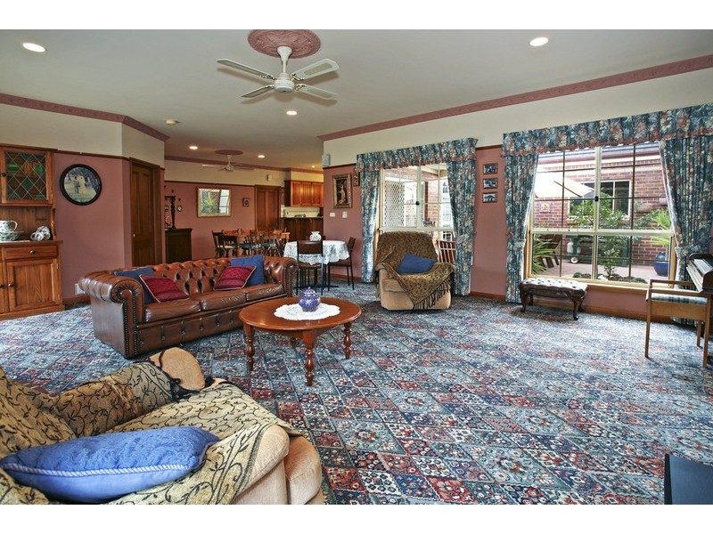 4 Percy Jones Court, Highton VIC 3216