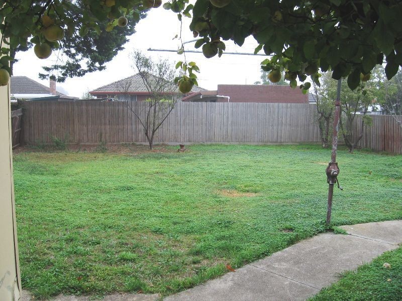 28 Kalimna Street, Hamlyn Heights VIC 3215