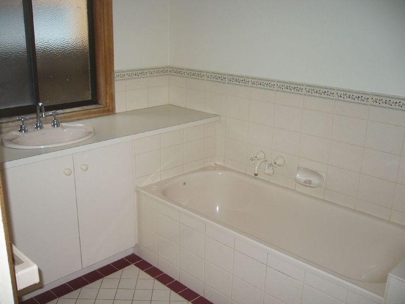 21 Tasman Avenue, Belmont VIC 3216