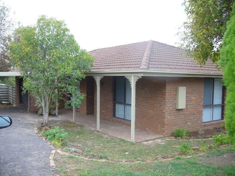 33 Birkenhead Drive, Grovedale VIC 3216