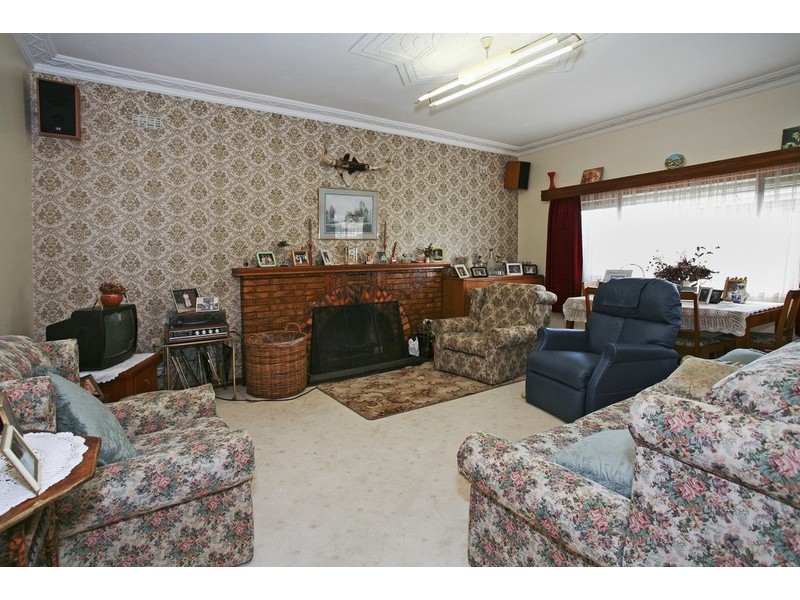 8 Roslyn Road, Belmont VIC 3216