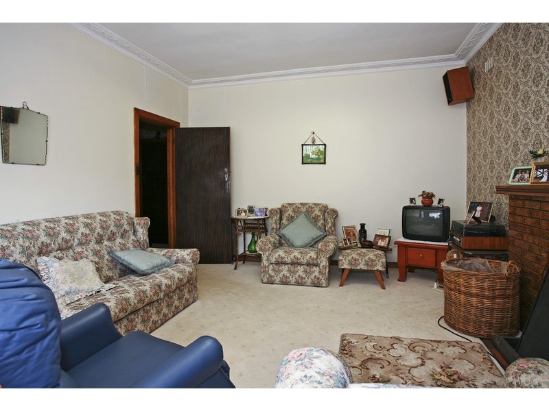 8 Roslyn Road, Belmont VIC 3216