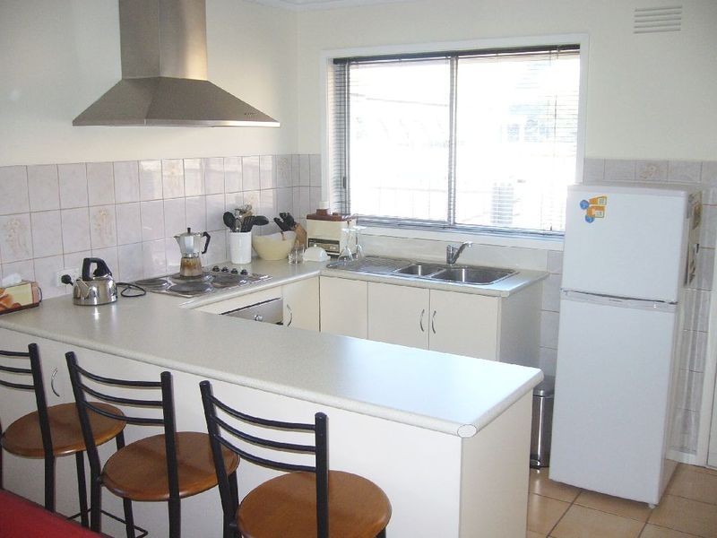 4/21 Noble Street, Newtown VIC 3220