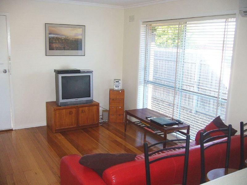 4/21 Noble Street, Newtown VIC 3220