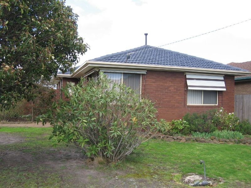 11 Ainslie Avenue, Grovedale VIC 3216