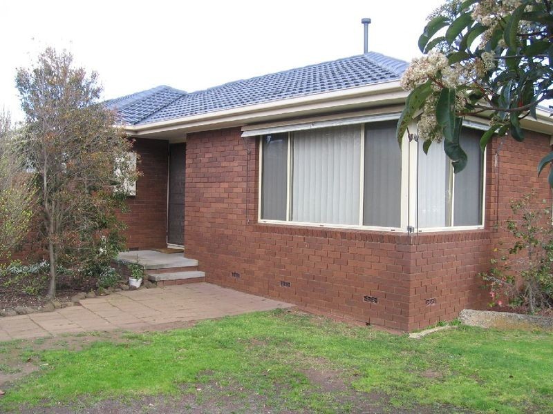 11 Ainslie Avenue, Grovedale VIC 3216