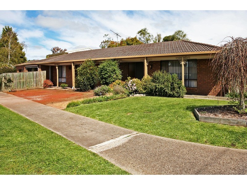 20 Dunsmore Road, Highton VIC 3216