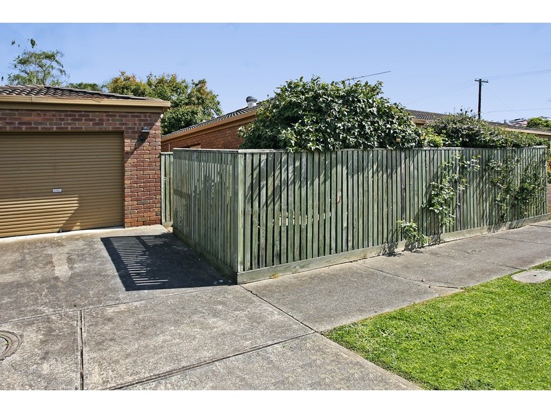 20 Dunsmore Road, Highton VIC 3216