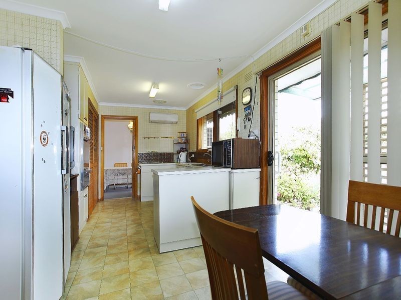 15 Fryers Road, Highton VIC 3216