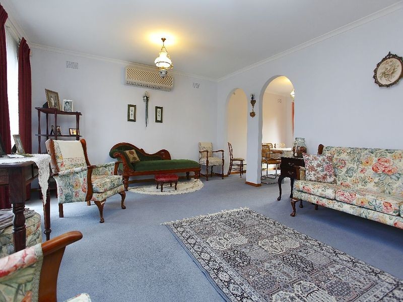 15 Fryers Road, Highton VIC 3216