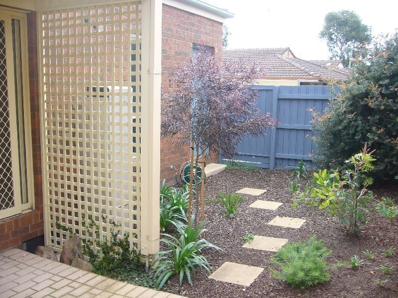 2/143 Barrabool Road, Highton VIC 3216